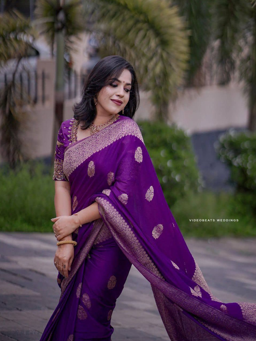 

Sitanjali Woven Design Zari Silk Blend Kanjeevaram Saree, Purple
