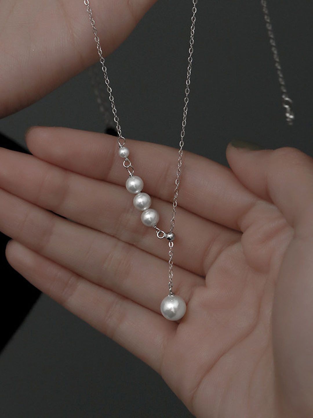

StyleCast Silver-Toned & White Elegant Beaded Minimal Chain
