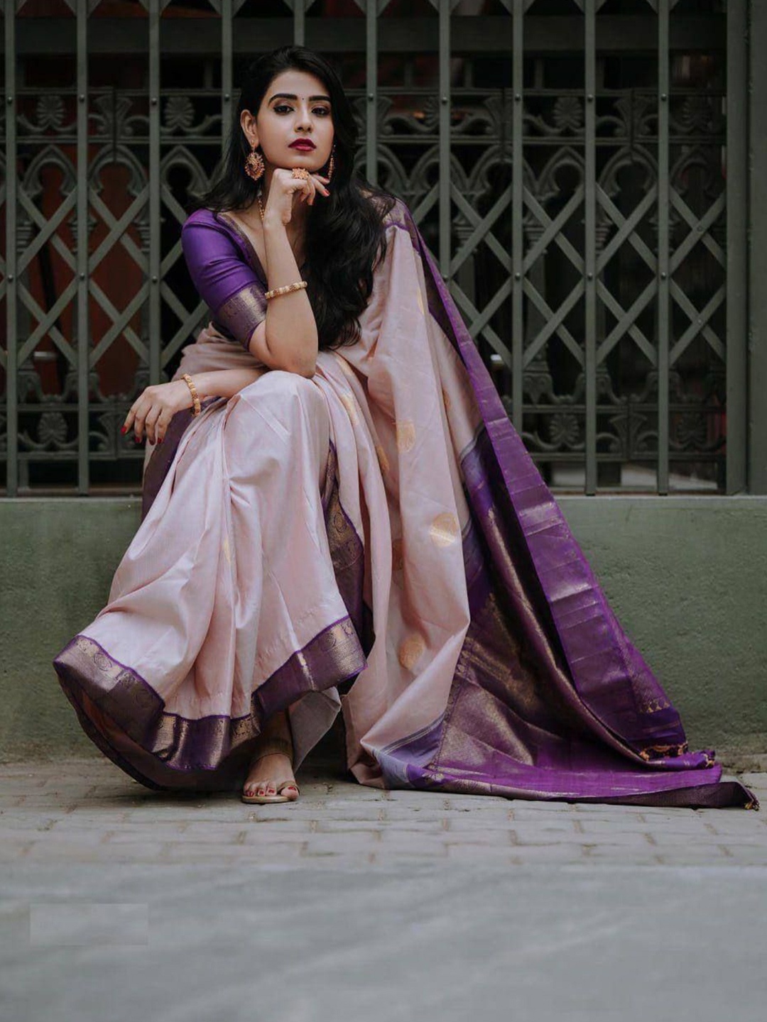 

Sitanjali Woven Design Zari Silk Blend Kanjeevaram Saree, Purple