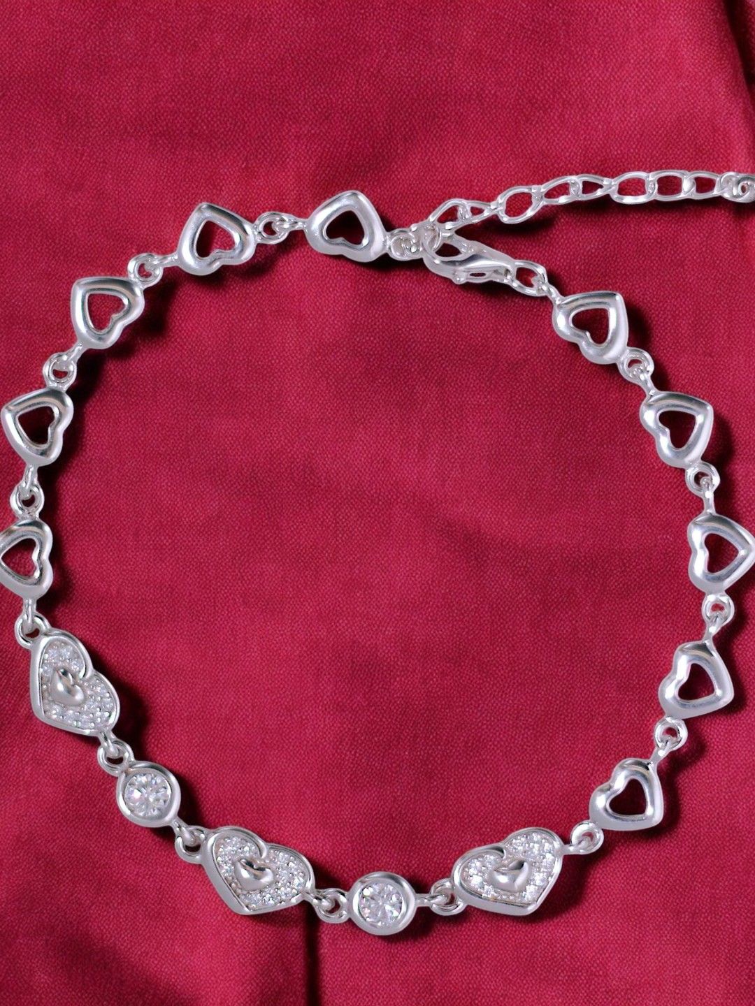 

Taraash 925 Sterling Silver Rhodium-Plated CZ- Stone Studded Heart-Shaped Link Bracelet