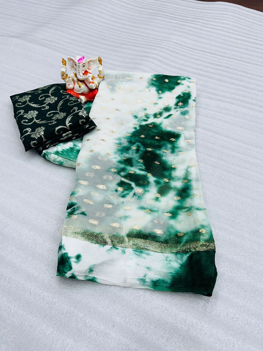 

PAYAL CREATION Tie and Dye Pure Georgette Maheshwari Saree, Green
