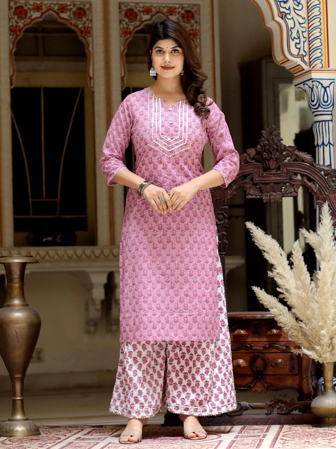 

Doriyaan Floral Printed Pure Cotton Straight Kurta With Palazzos, Pink