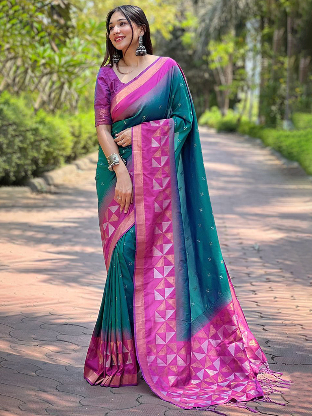 

Suha Art Silk Kanjeevaram Saree, Green