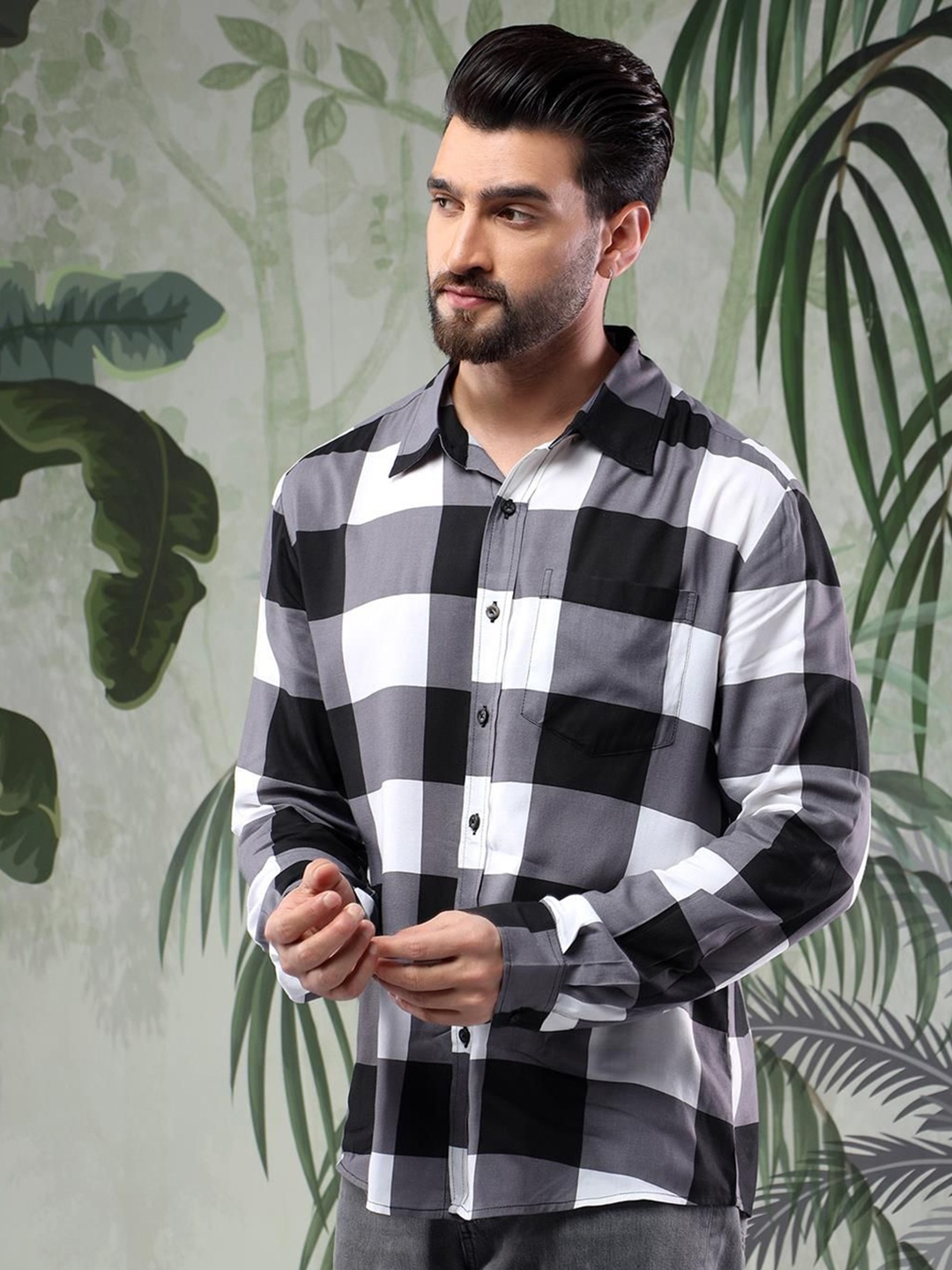 

Kotty Men Spread Collar Gingham Checked Cotton Casual Shirt, White