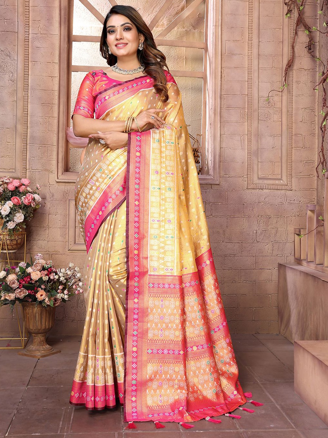

Mitera Woven Design Zari Silk Blend Designer Banarasi Saree, Beige