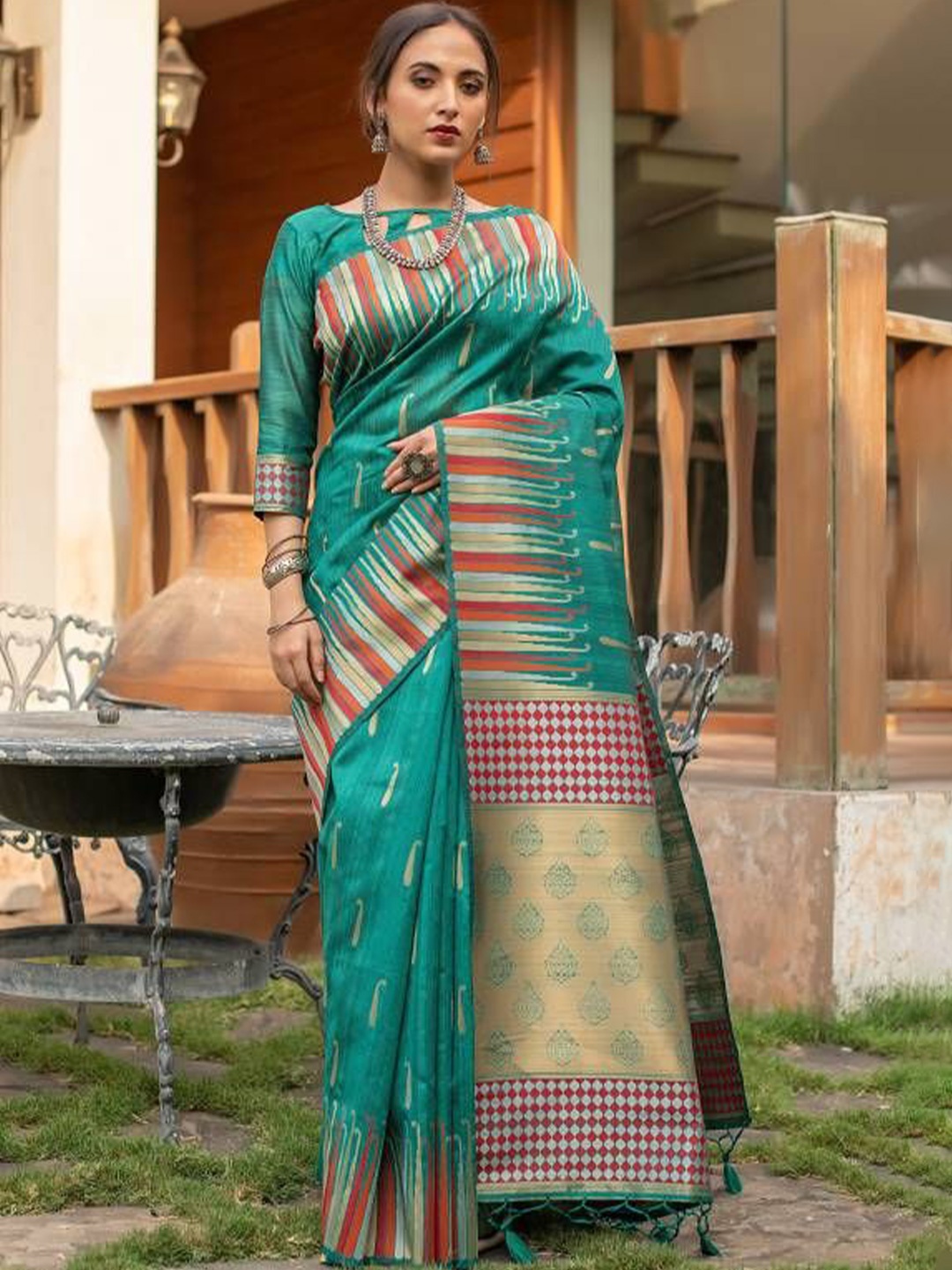 

KAVINDI Woven Design Zari Pure Silk Banarasi Saree, Turquoise blue