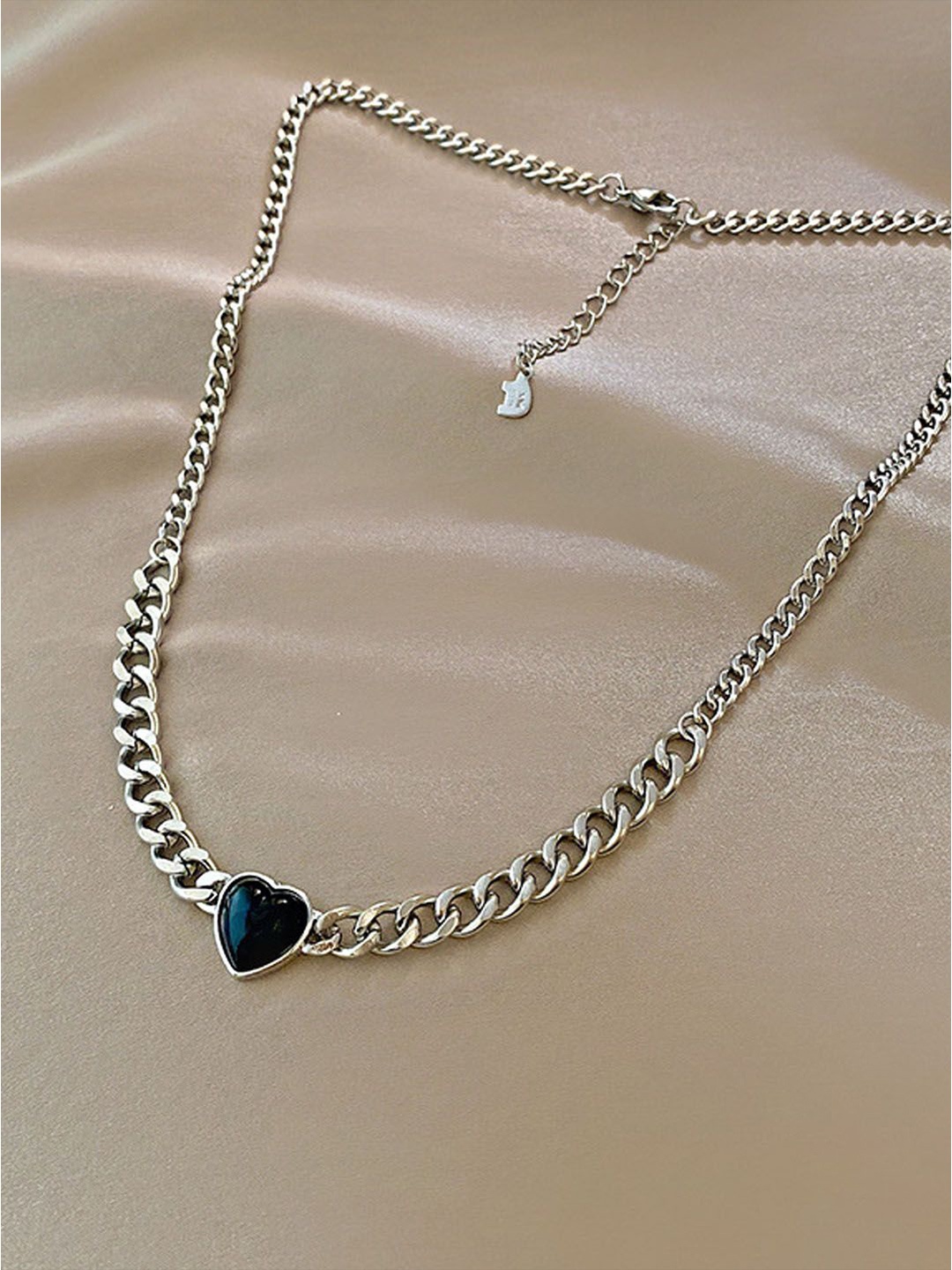 

StyleCast Elegant Silver-Toned Stone Studded Heart Shaped Necklace