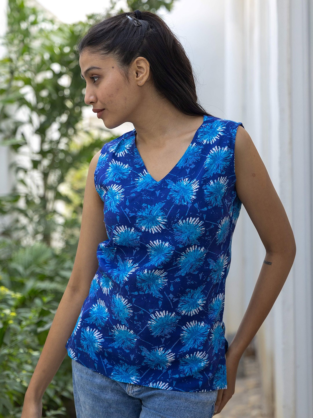 

ANNSH APPAREL Floral Print Ruffles Top, Blue
