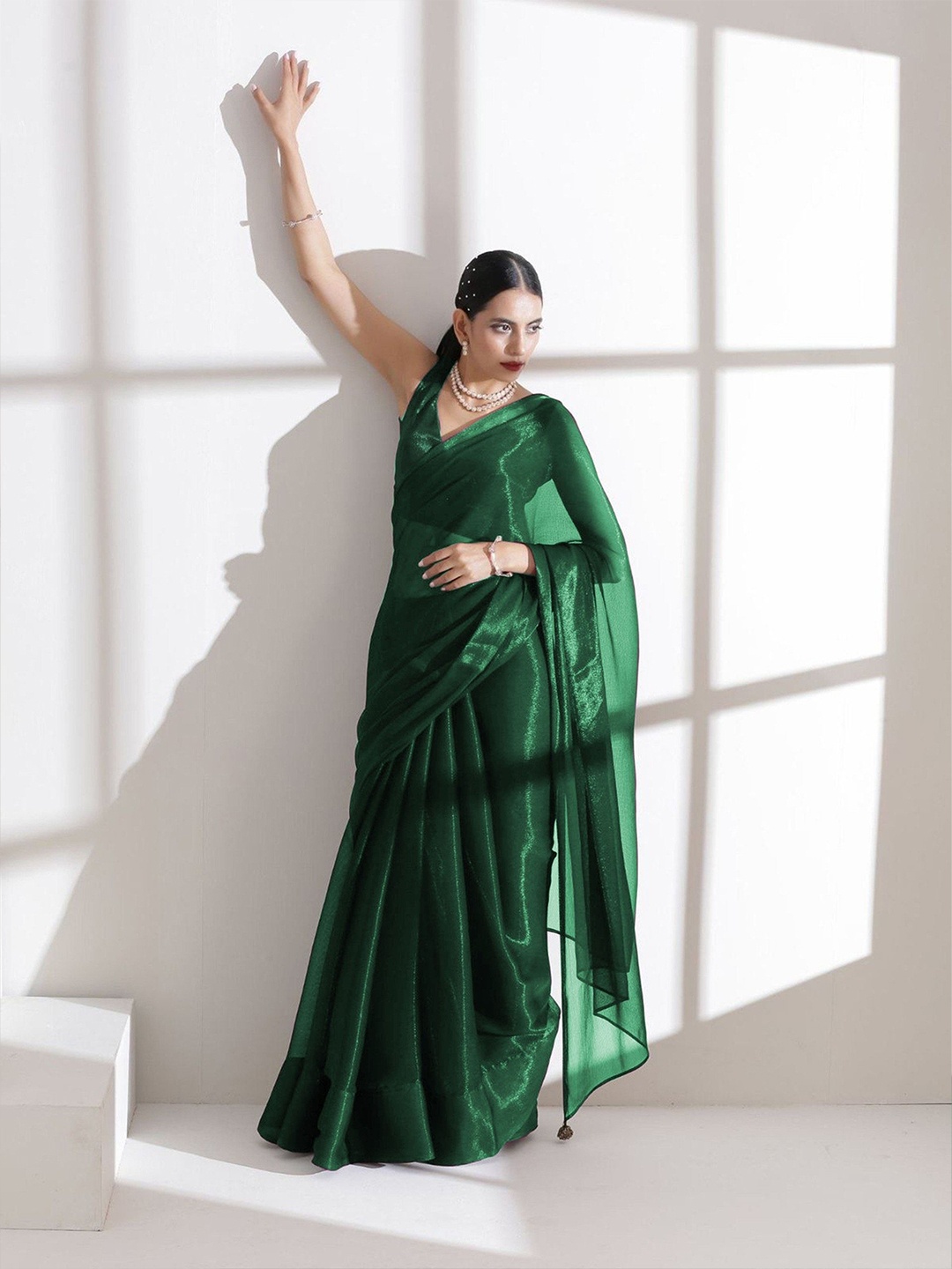 

SWADESI STUFF Pure Georgette Saree, Green