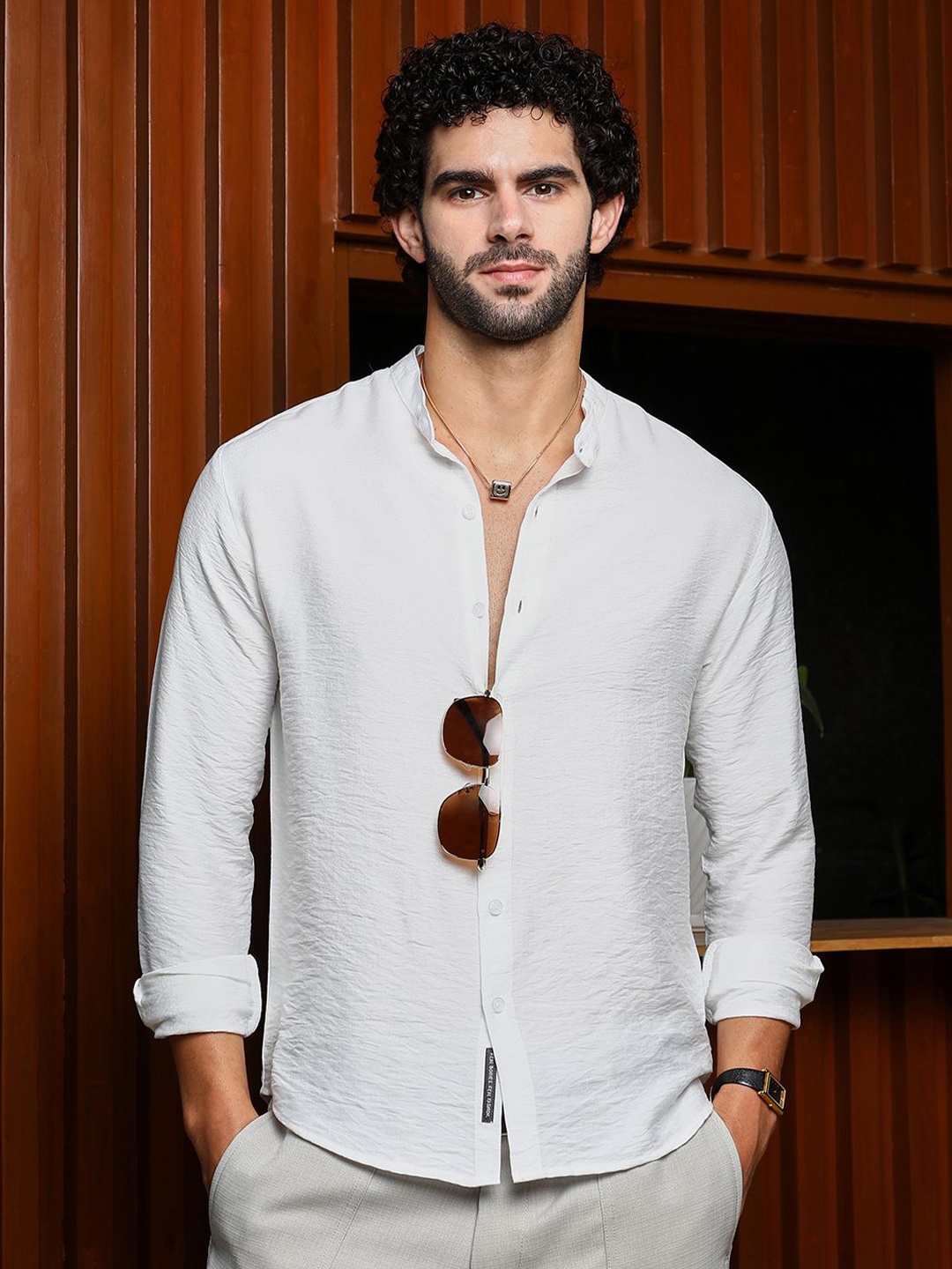

Campus Sutra Men Comfort Fit Band Collar Solid Casual Shirt, White