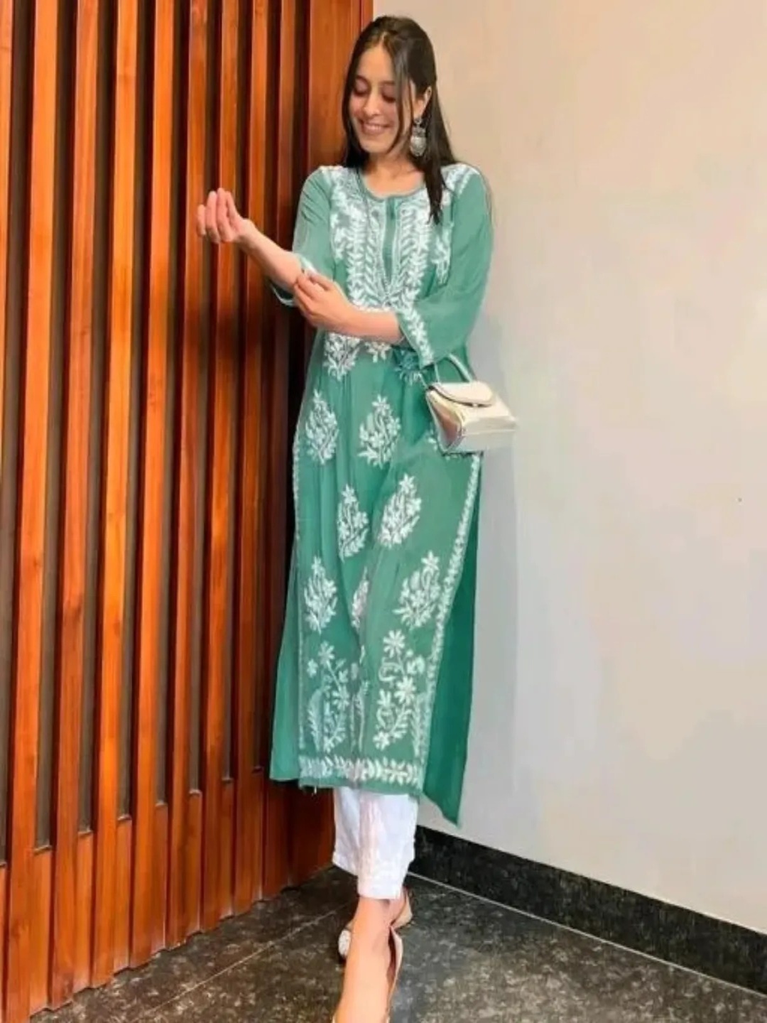 

Rujave Chikankari A-Line Kurta With Palazzo, Green