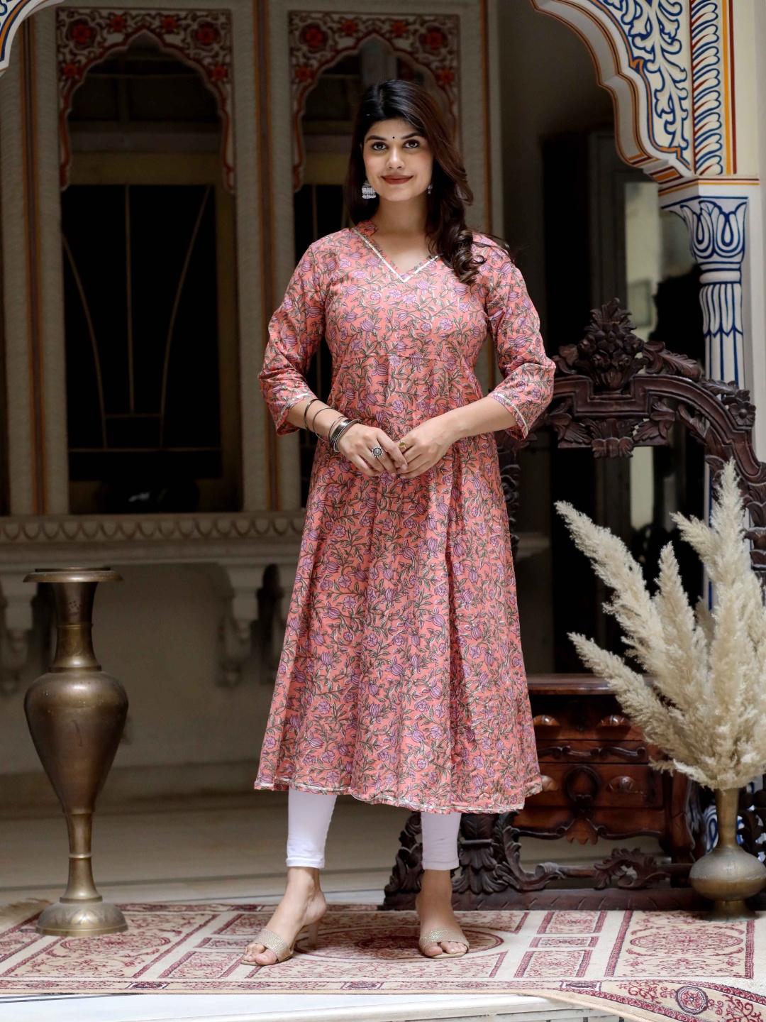 

Doriyaan Floral Printed Mandarin Collar Gotta Patti Cotton Anarkali Kurta, Orange