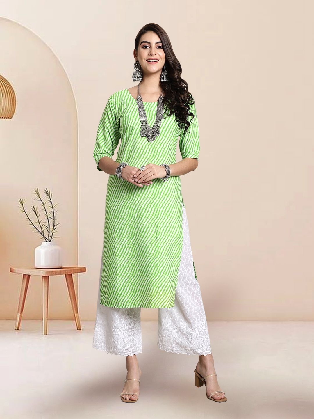 

7Threads Selection Of 6 Leheriya Printed Round Neck Straight Kurta, Green