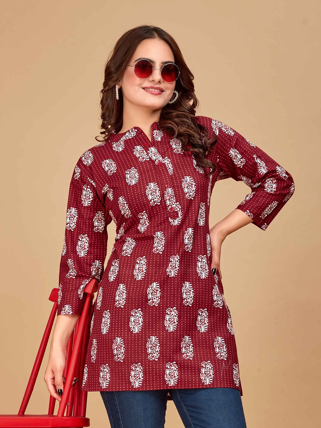 

Kalavrund Creation Floral Printed Pure Cotton Kurti, Maroon