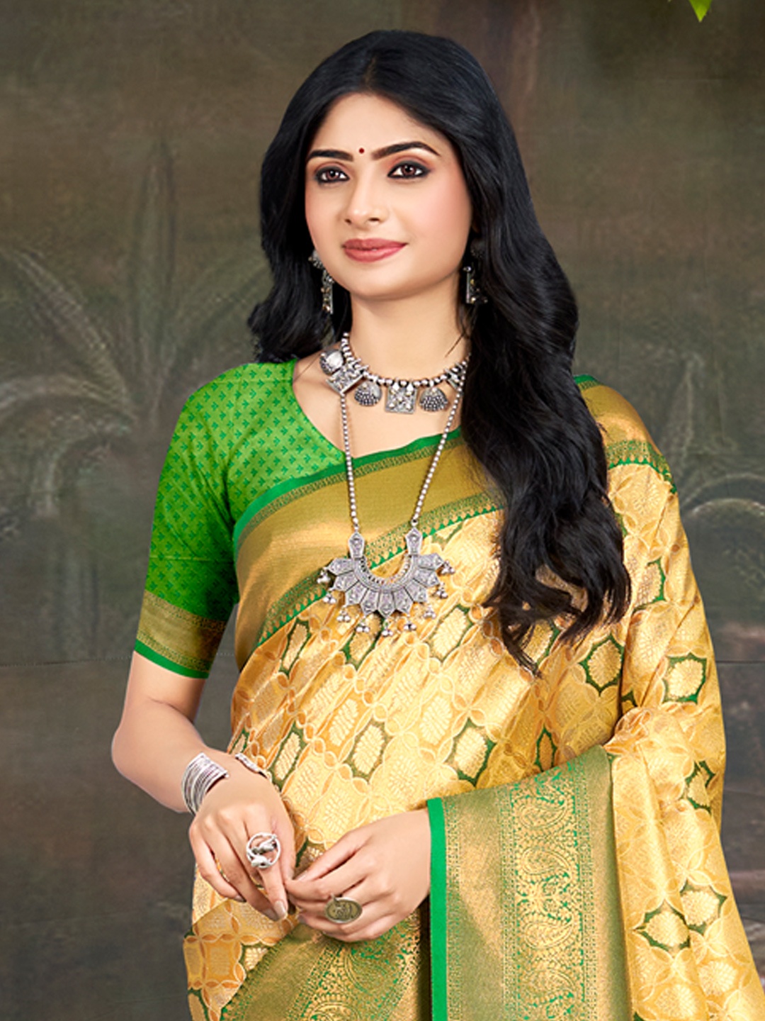 

Exclusiva Woven Design Zari Saree, Yellow