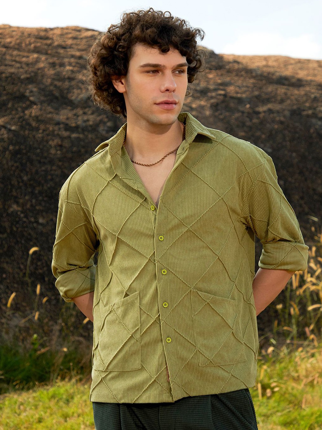 

Campus Sutra Men Comfort Fit Spread Collar Textured Casual Shirt, Green