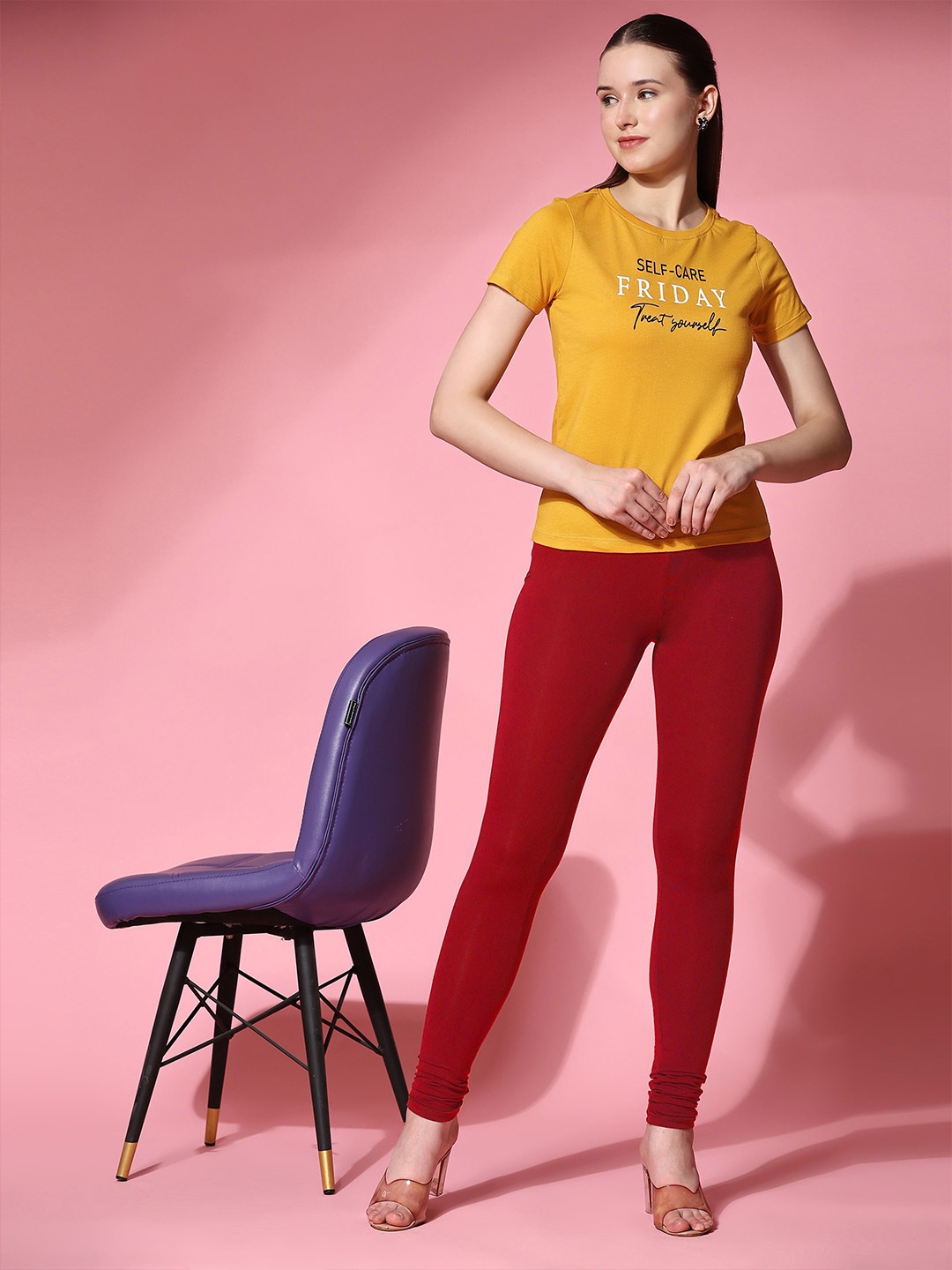 

Outflits Printed Round Neck T-Shirts With Leggings, Yellow