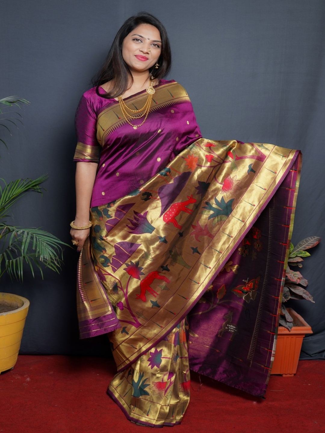 

Kandora Woven Design Pure Silk Paithani Saree, Magenta