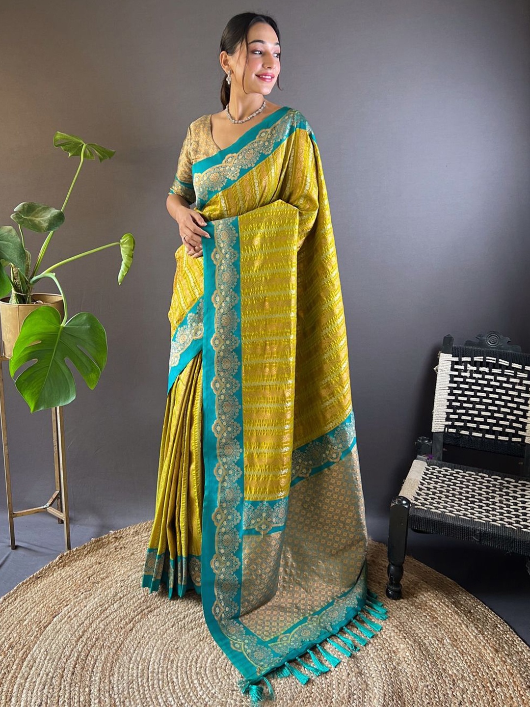 

Suha Art Silk Kanjeevaram Saree, Green