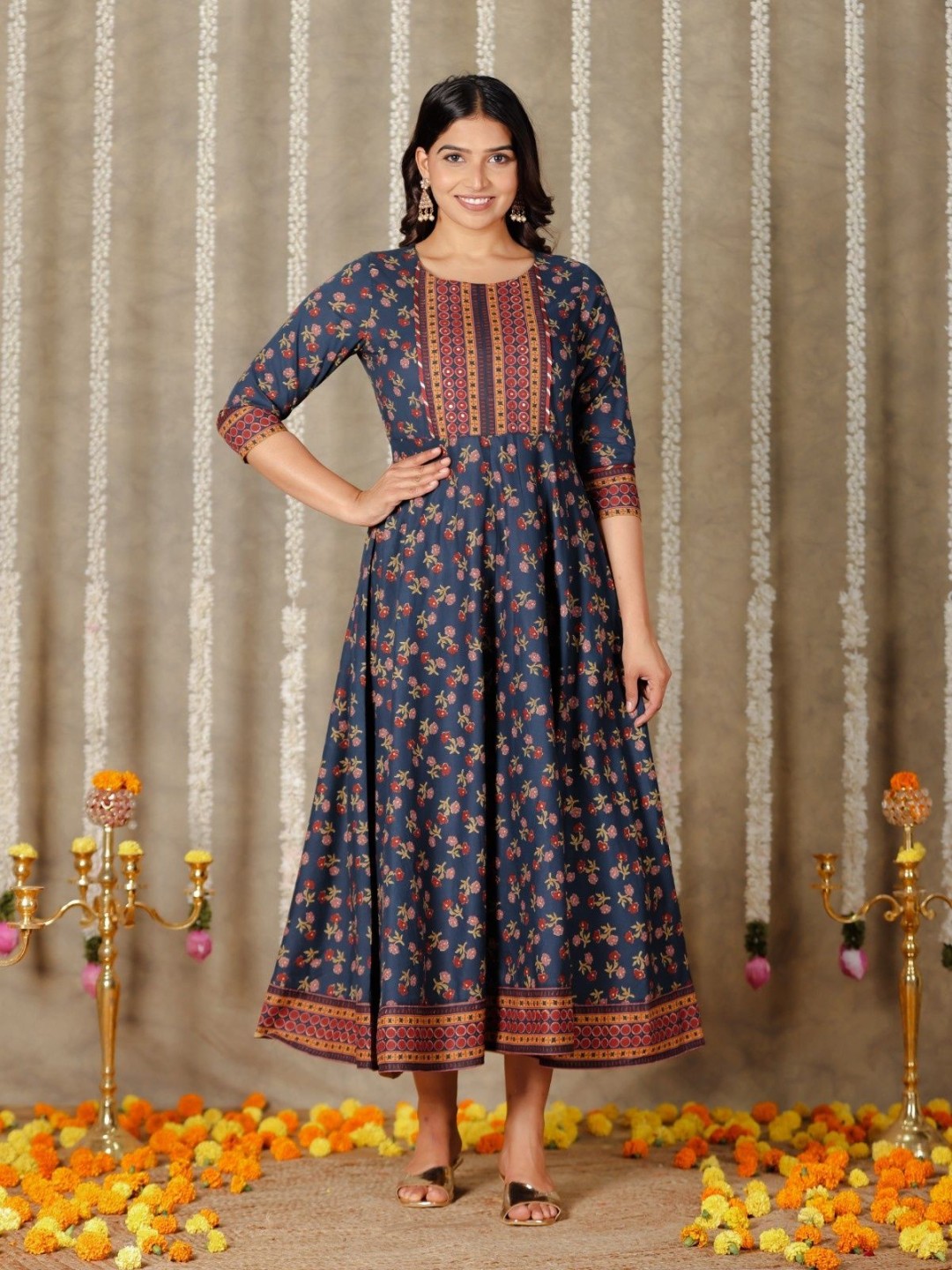 

Aramya Floral Printed Round Neck Pure Cotton Anarkali Kurta, Blue