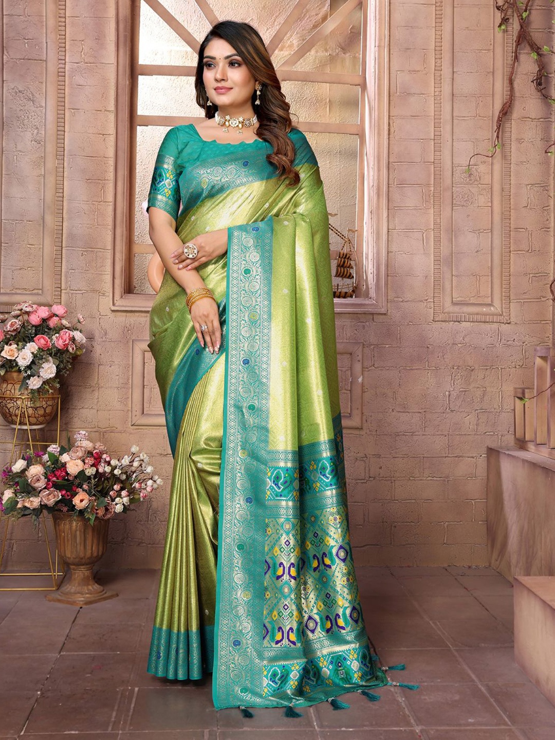 

Mitera Woven Design Zari Silk Blend Banarasi Saree, Green