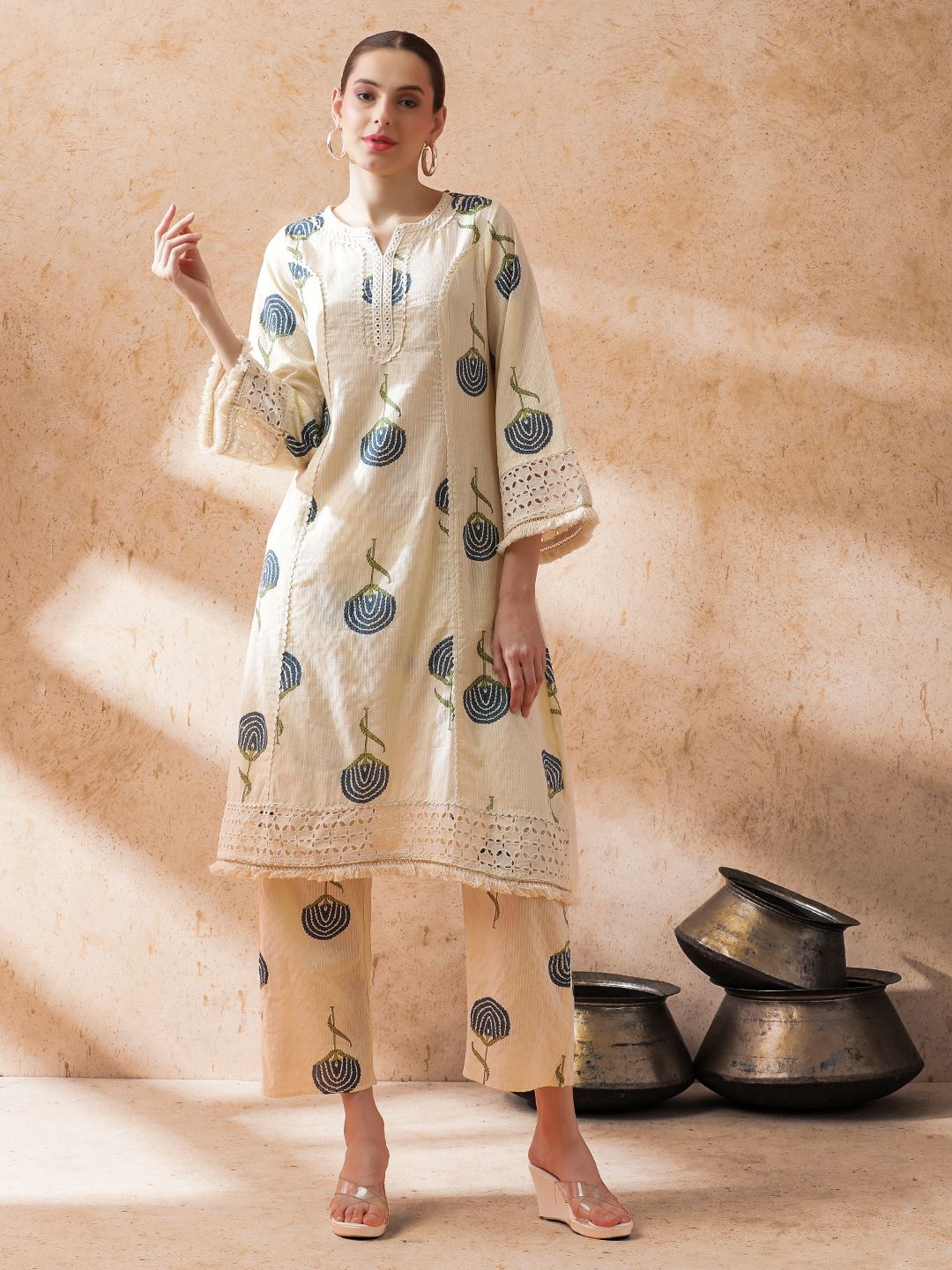 

STYLEBAAZI Floral Printed Notch-Neck Kantha Work Pure Cotton A-Line Kurta With Trouser, White