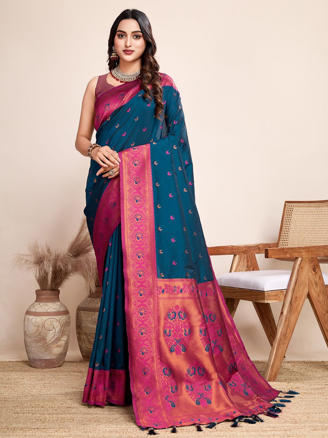 

Kriyansh Woven Design Zari Silk Cotton Kanjeevaram Saree, Teal