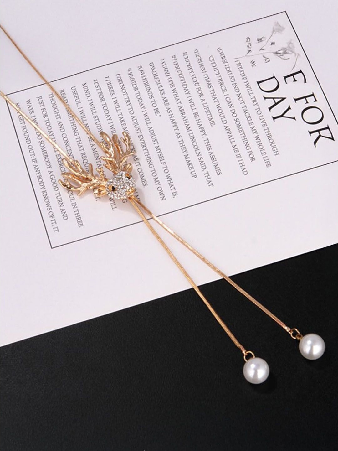 

StyleCast Elegant Gold-Toned Stone Studded & Beaded Deer Shaped Chain