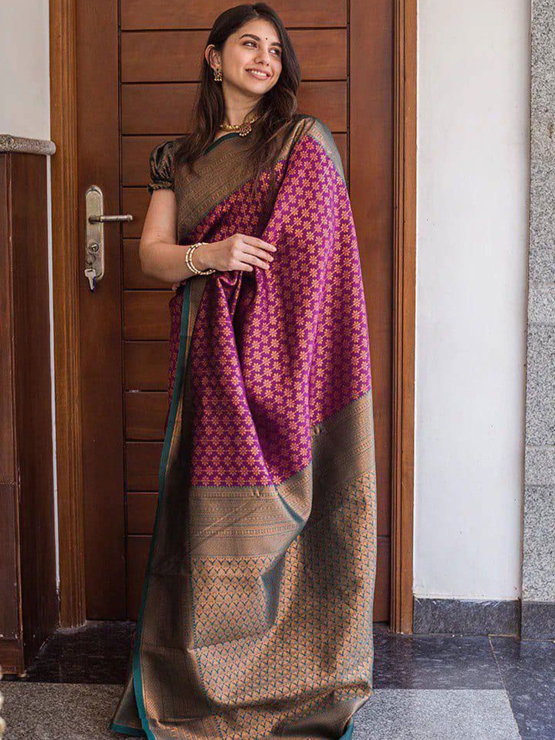 

Sanwariya Silk Woven Design Zari Silk Blend Kanjeevaram Saree, Purple