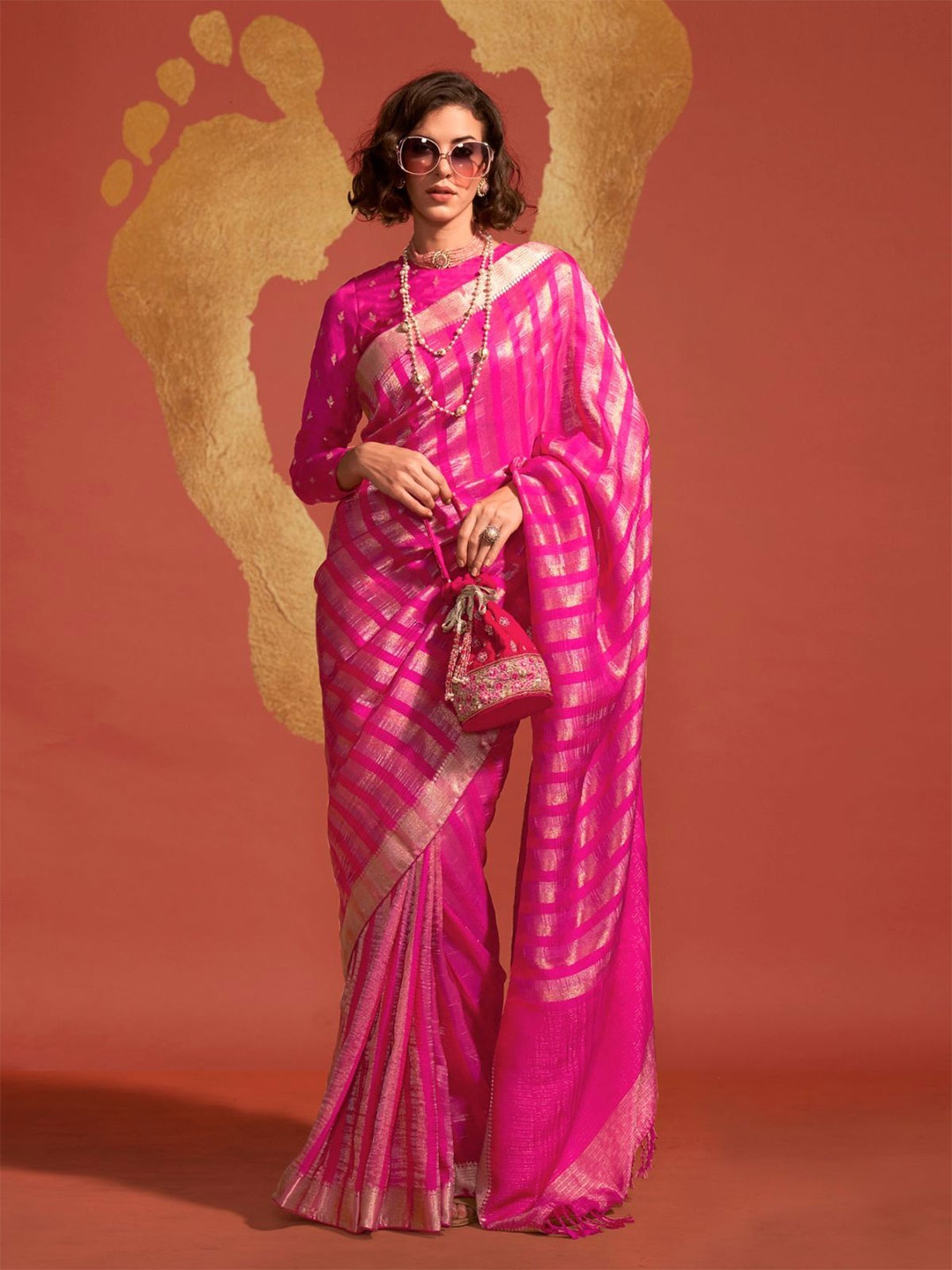 

ODETTE Woven Design Zari Saree, Pink