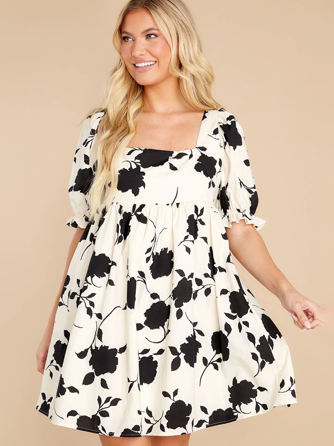 

AVAYAYAT Print Flared Sleeve Longline Top, White