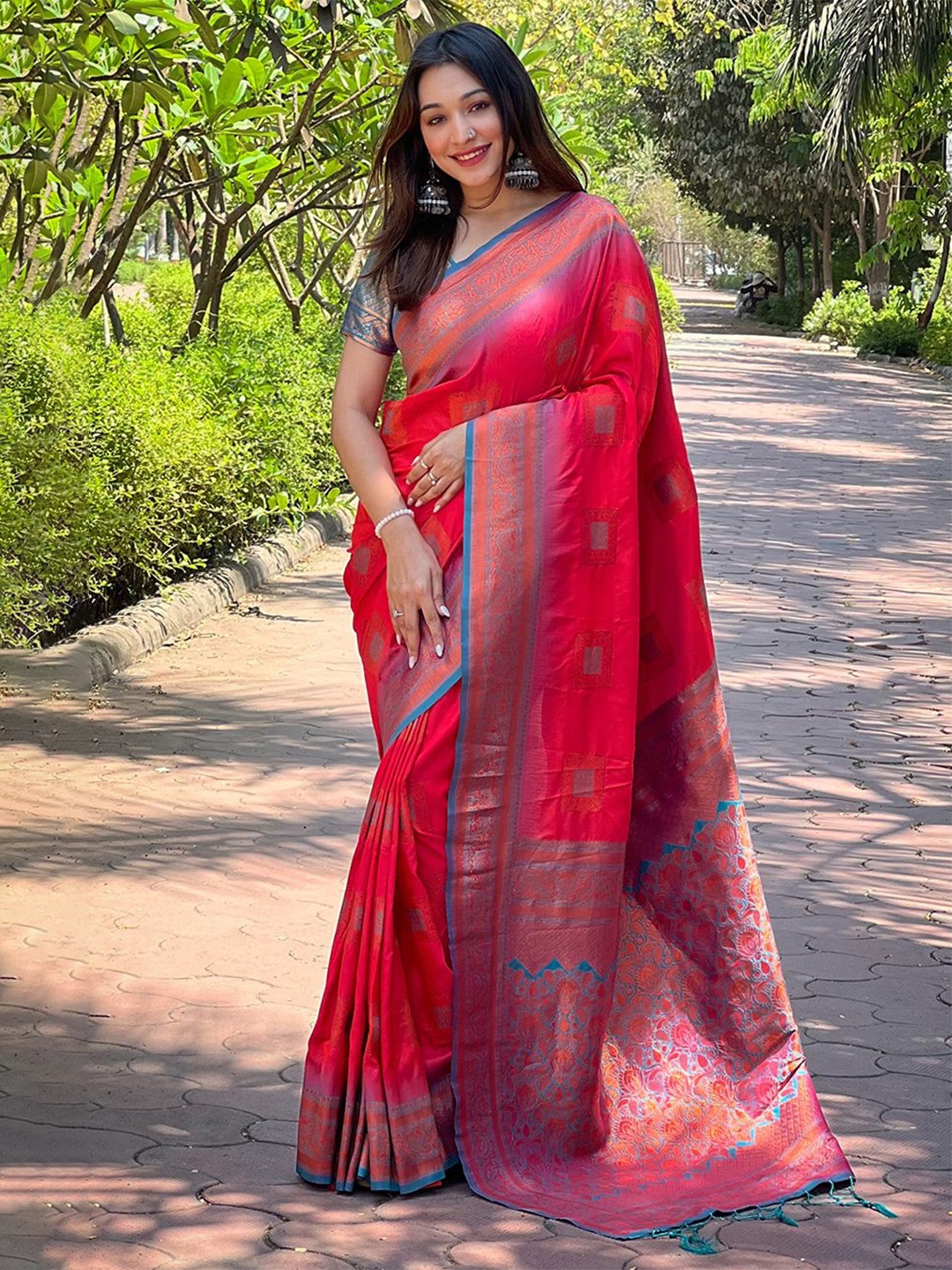 

Suha Art Silk Kanjeevaram Saree, Red
