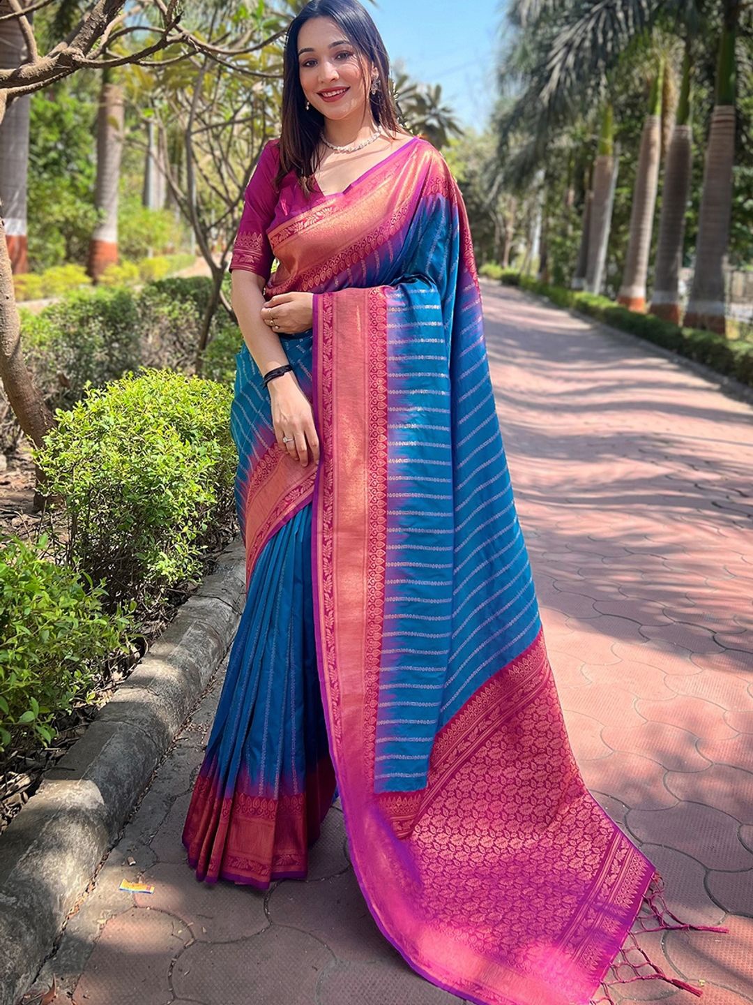 

Suha Art Silk Kanjeevaram Saree, Blue