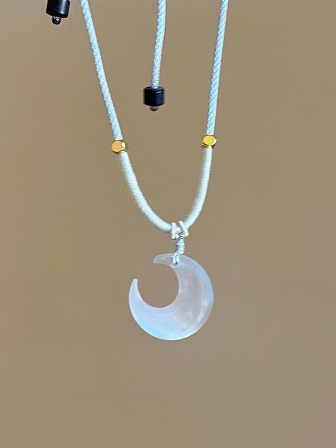 

StyleCast Elegant Minimal Chain, White