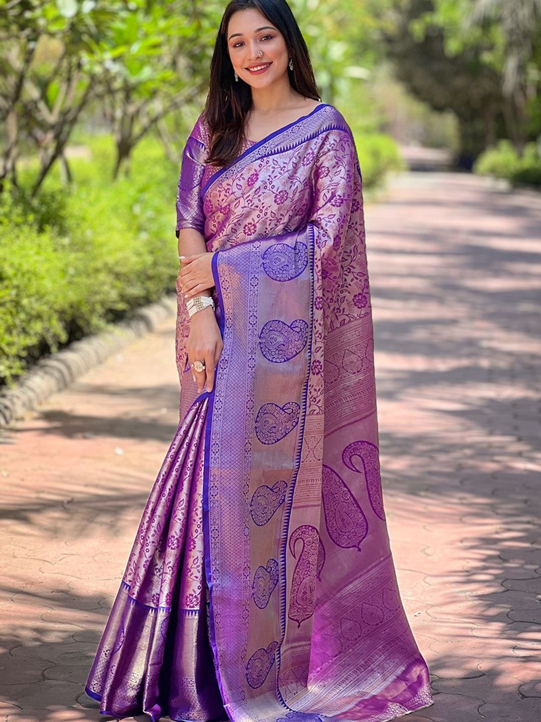 

Suha Art Silk Kanjeevaram Saree, Violet