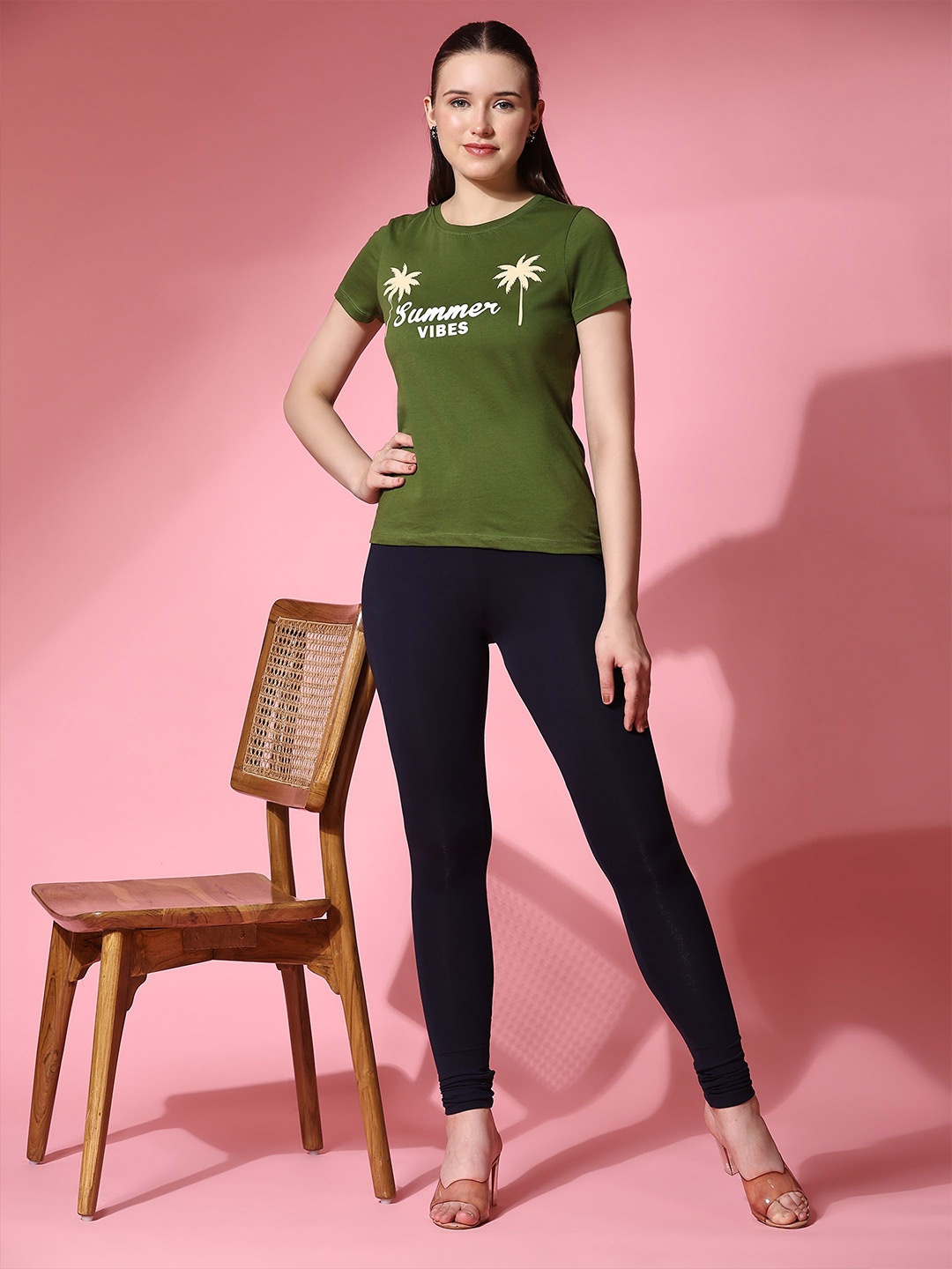 

Outflits Printed Round Neck T-Shirt With Leggings, Green