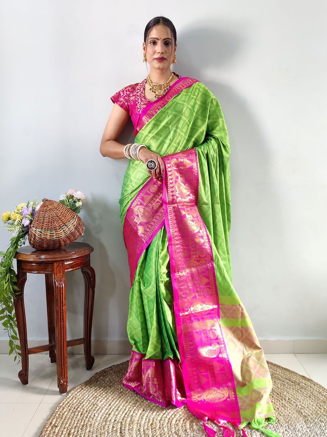 

A TO Z CART Woven Design Zari Silk Cotton Banarasi Saree, Green
