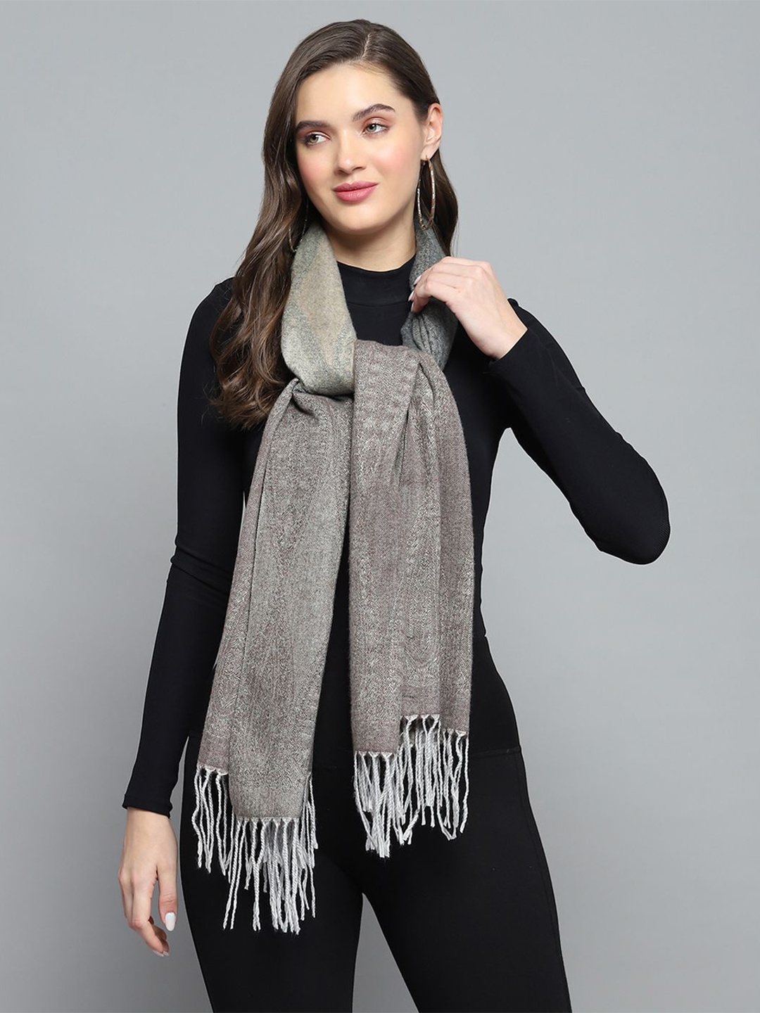 

Monte Carlo Women Stole, Grey