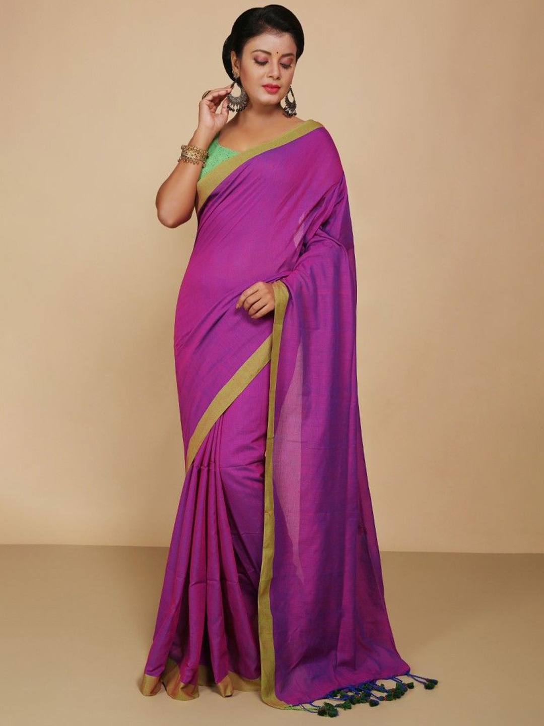 

BENGAL HANDLOOM Pure Cotton Taant Saree, Magenta