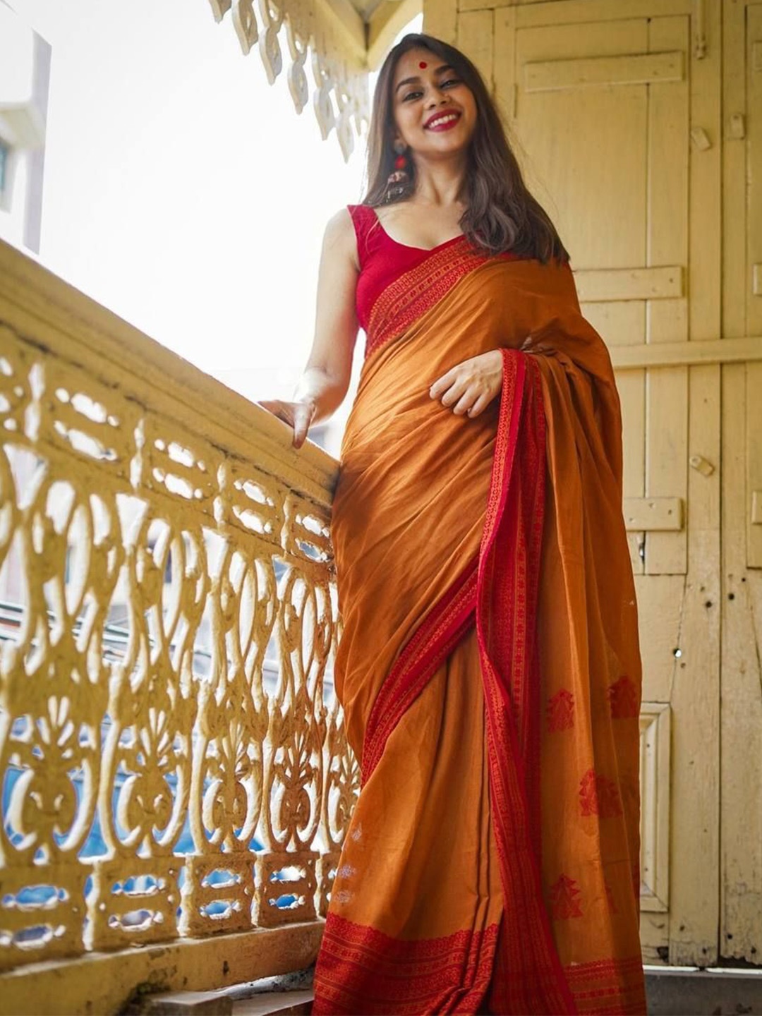 

SANJANA SILK Woven Design Zari Silk Blend Kanjeevaram Saree, Orange