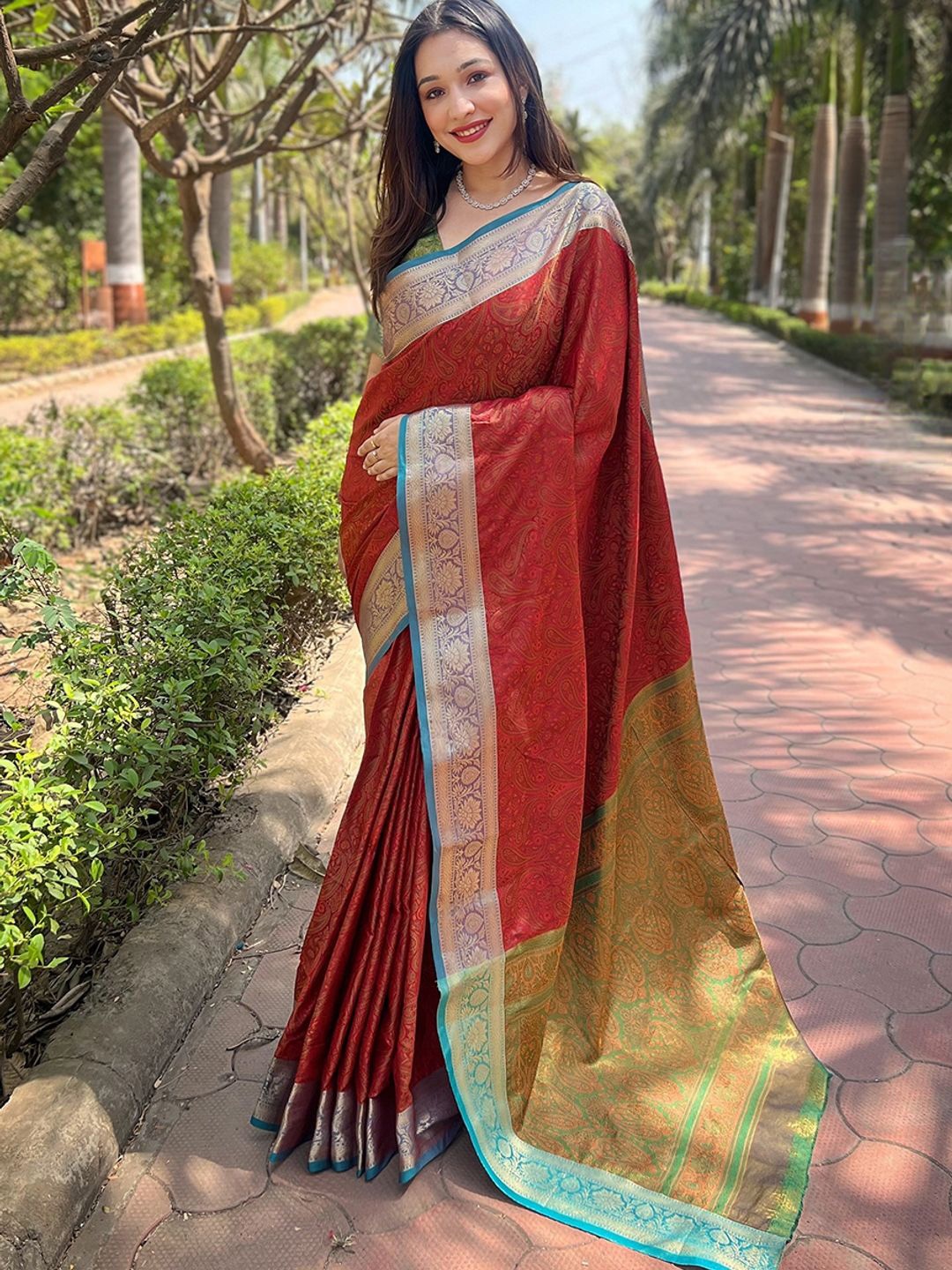 

Suha Art Silk Kanjeevaram Saree, Red