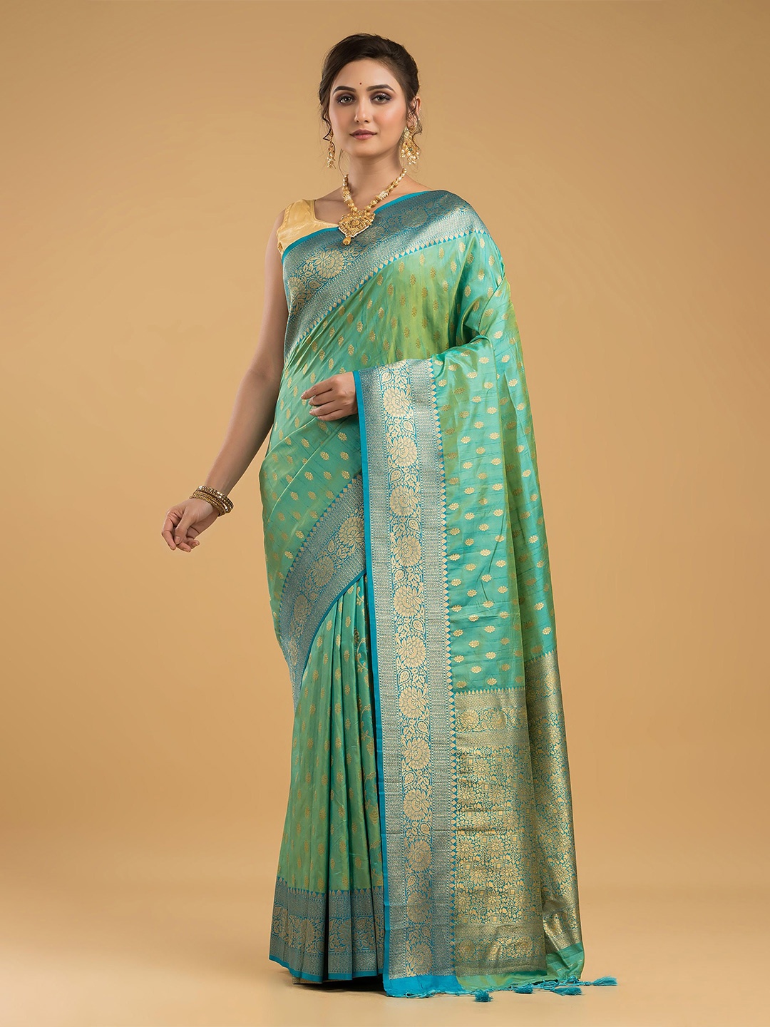 

Dheu Woven Design Zari Silk Blend Kanjeevaram Saree, Sea green
