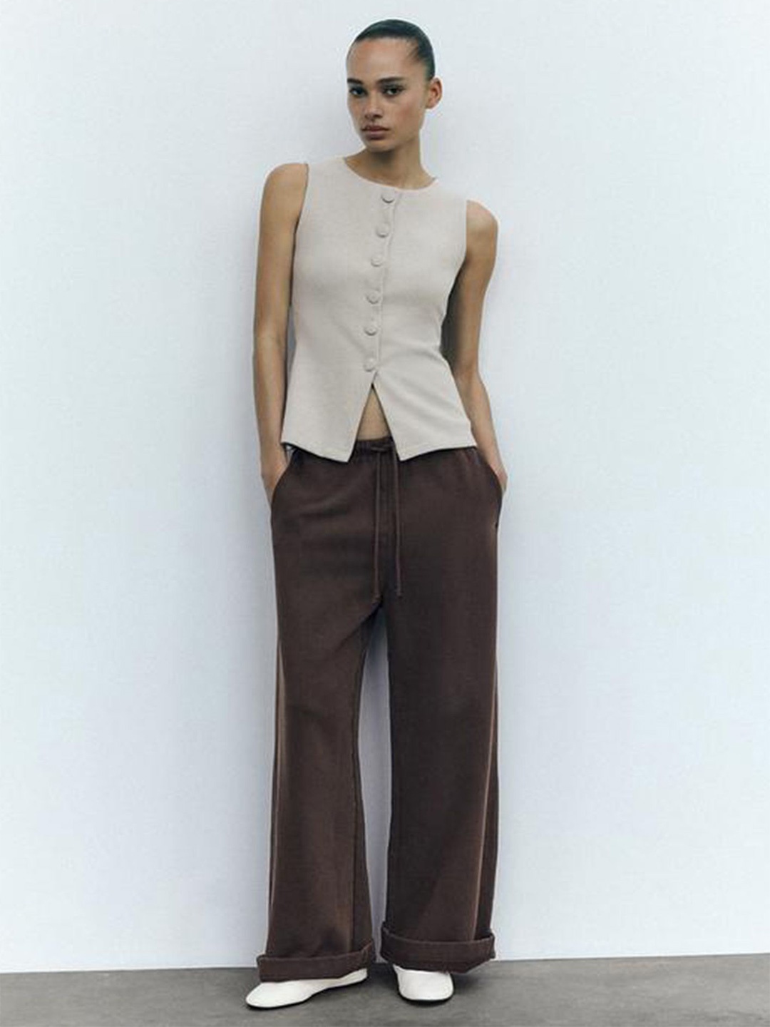 

LULU & SKY Top, Beige