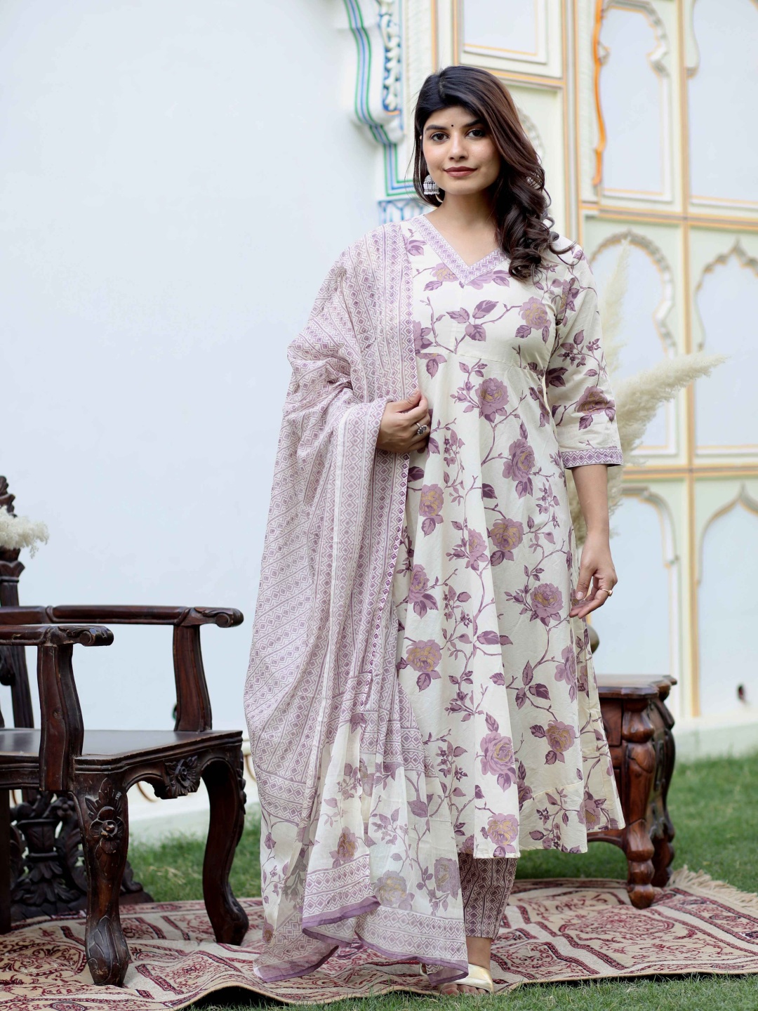 

Doriyaan Floral Printed V-Neck Pure Cotton Kurta With Trouser & Dupatta, Pink