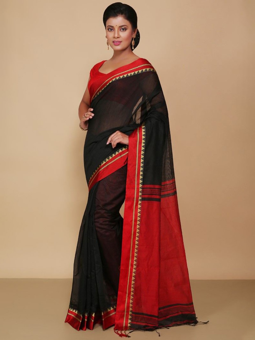 

BENGAL HANDLOOM Art Silk Taant Saree, Black