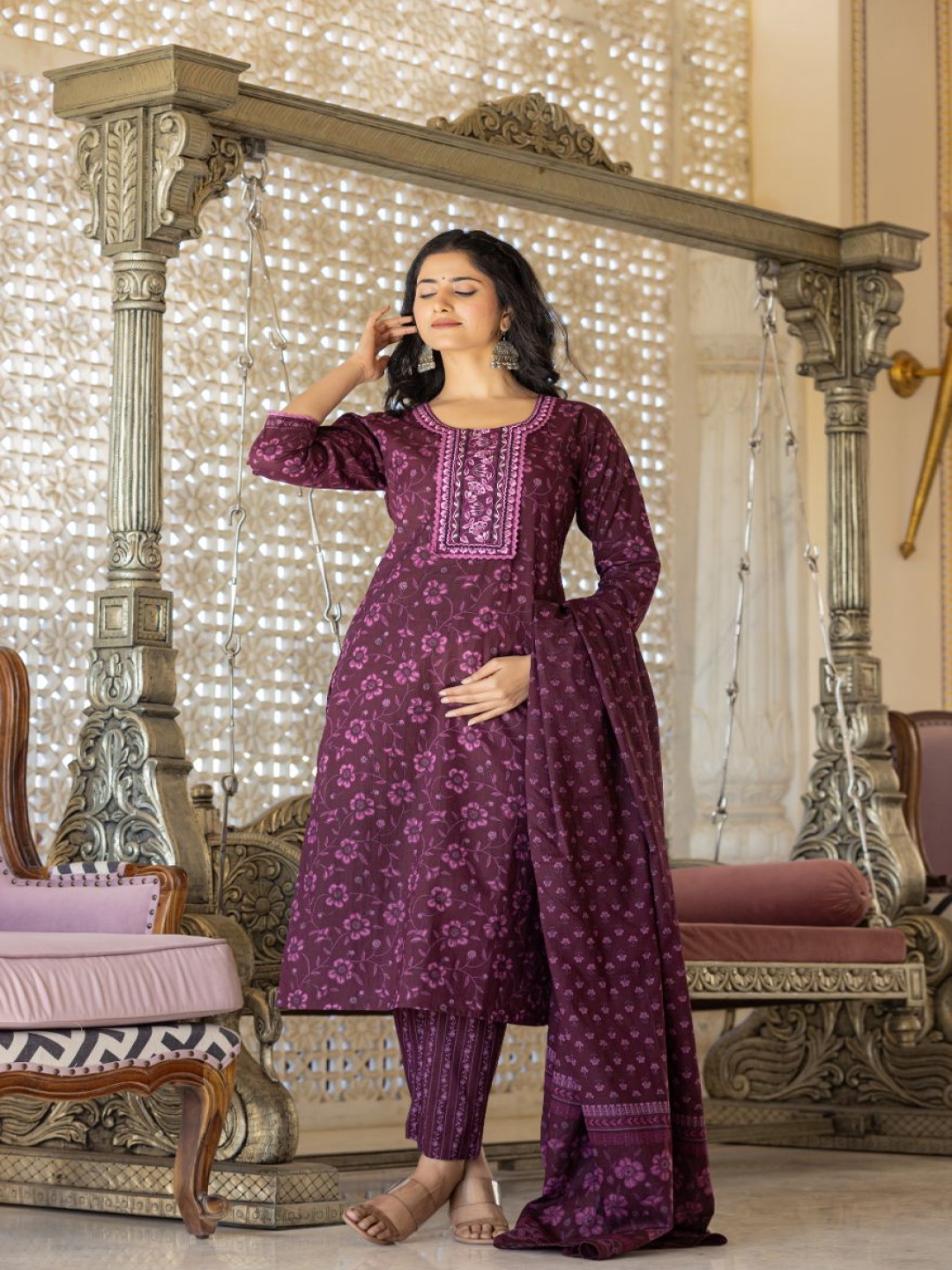 

AARDRAA Floral Printed Thread Work Pure Cotton Straight Kurta With Trouser & Dupatta, Purple