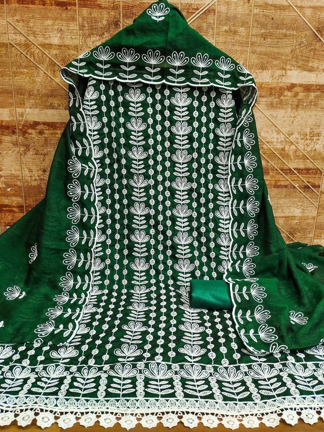 

A TO Z CART Floral Embroidered Pure Silk Unstitched Dress Material, Green