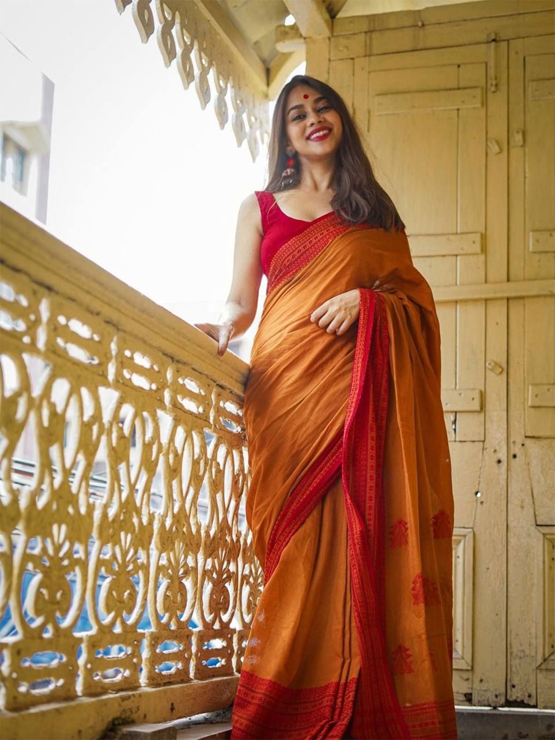 

Sanwariya Silk Zari Silk Blend Kanjeevaram Saree, Orange