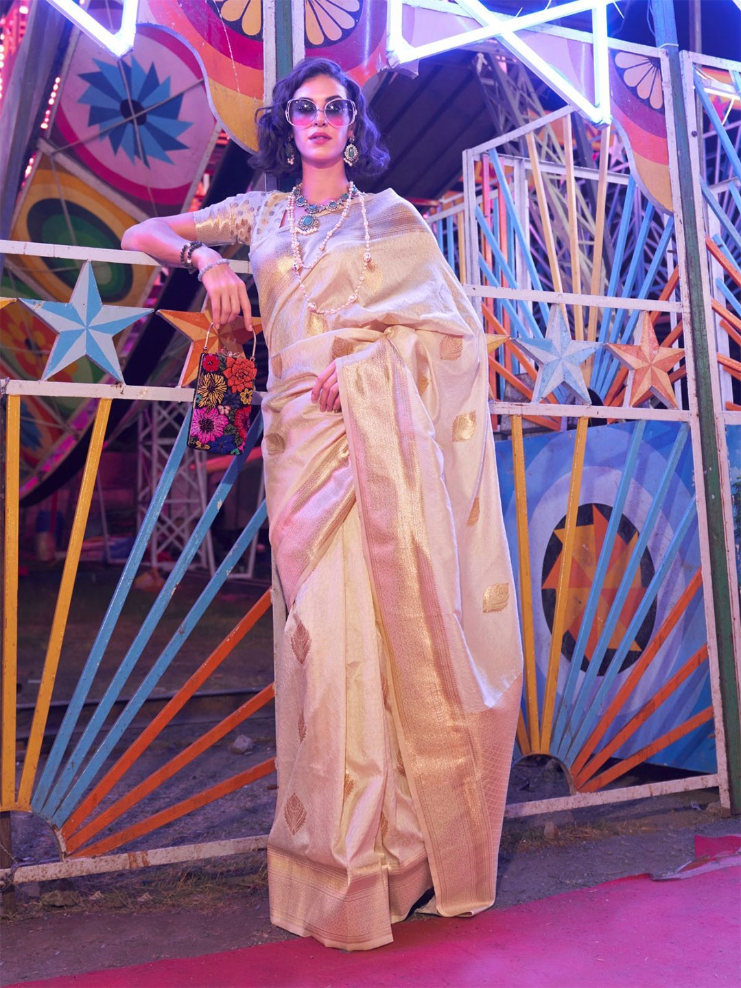 

ODETTE Woven Design Zari Silk Blend Saree, Off white