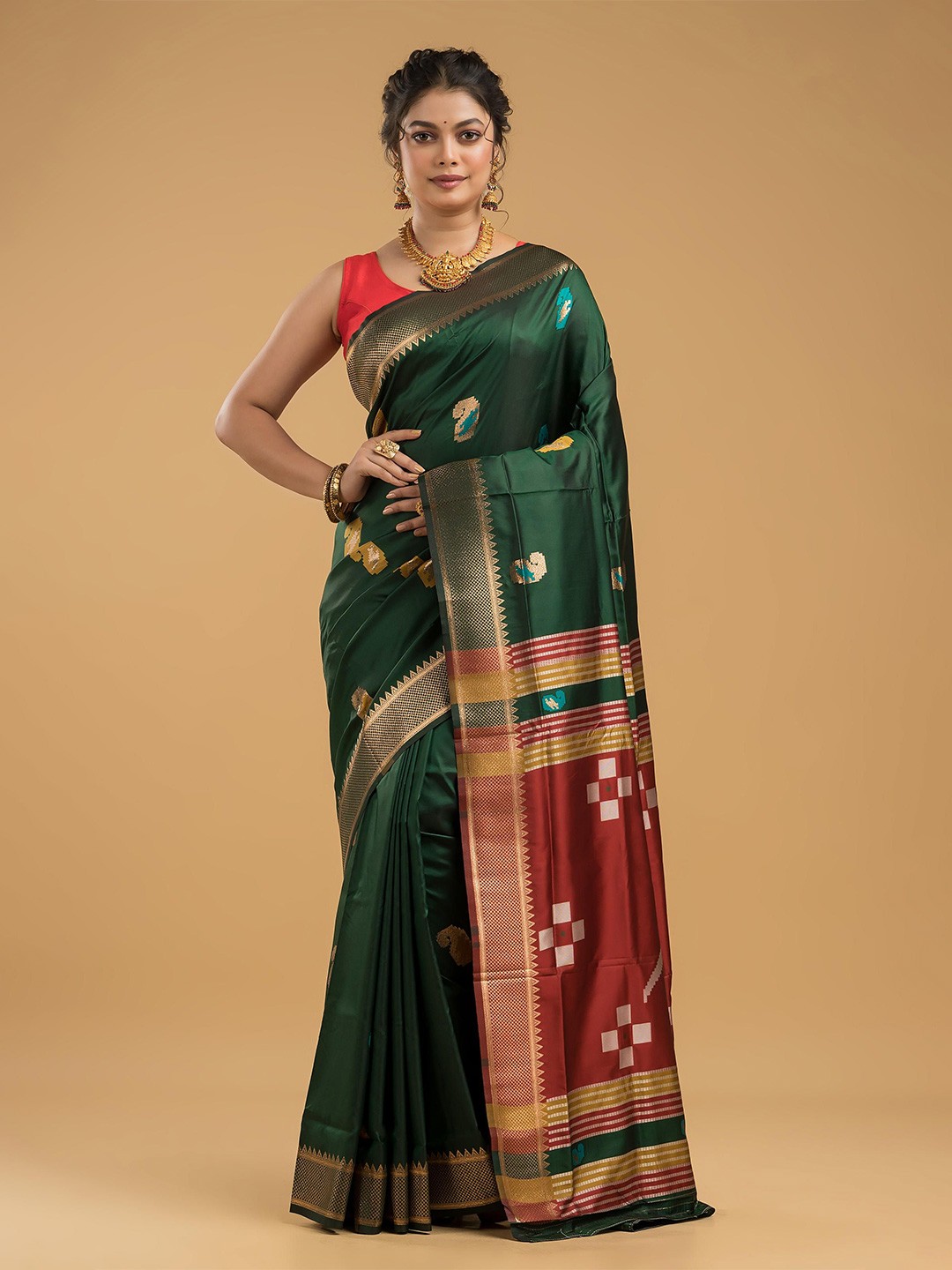 

Dheu Woven Design Zari Silk Blend Chanderi Saree, Green